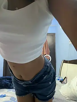 Muskan alveera18 online show from July 6, 2026, 3:58 pm