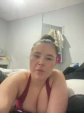 Snapshot of EmilyRosexox chatting on July 13, 2026, 5:01 pm EmilyRosexox online show from July 13, 2026, 5:01 pm