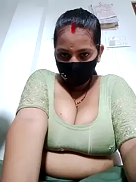 KAVITA786RR online show from July 3, 2026, 6:31 am