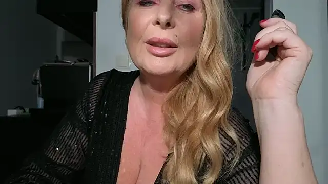 TammyJeann online show from November 9, 2025, 6:01 pm