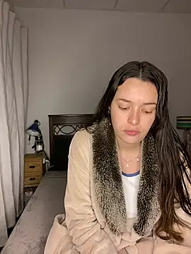 AngieLpz online show from July 16, 2026, 10:29 pm