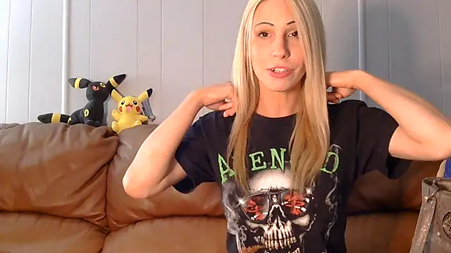 Masqueradeblonde69 online show from July 2, 2026, 3:18 am