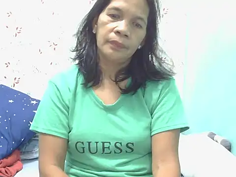 sweetmommy23 online show from July 1, 2026, 11:38 pm