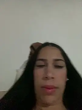 aurorarusso1 online show from July 5, 2026, 5:03 am