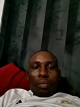 Snapshot of Pretoriacuteguy chatting on July 3, 2026, 12:17 am Pretoriacuteguy online show from July 3, 2026, 12:17 am