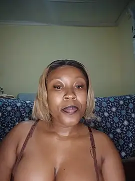 Snapshot of sexypoison22 chatting on July 4, 2026, 8:35 pm sexypoison22 online show from July 4, 2026, 8:35 pm