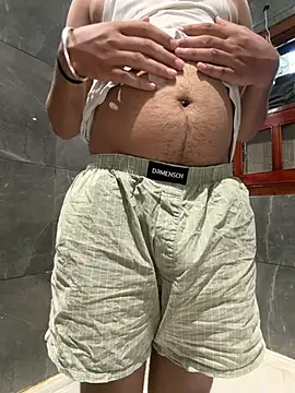 hottie daddy online show from July 10, 2026, 12:05 pm