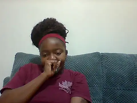 tinybreee online show from July 15, 2026, 3:35 am