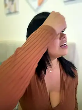 AliceStarshine online show from November 3, 2025, 2:39 am