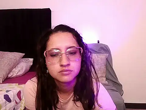 JustVeroo online show from July 11, 2026, 2:12 am