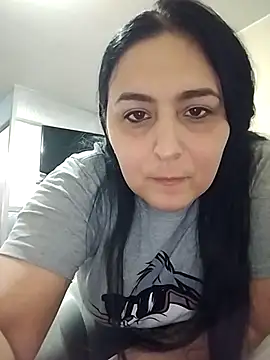 valeria1883 online show from July 4, 2026, 8:35 pm