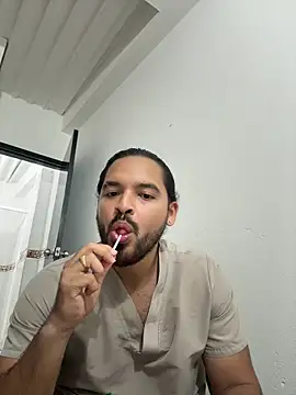 Snapshot of Efren_Fernandez chatting on July 25, 2026, 2:08 am Efren Fernandez online show from July 25, 2026, 2:08 am