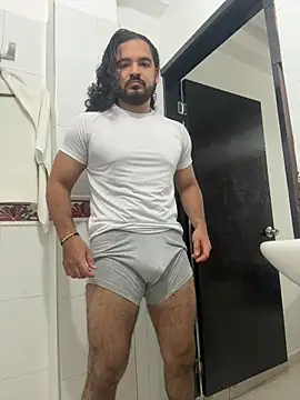 Snapshot of Efren_Fernandez chatting on July 15, 2026, 1:45 am Efren Fernandez online show from July 15, 2026, 1:45 am