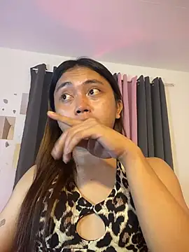 Snapshot of urslutgian chatting on July 6, 2026, 6:53 am urslutgian online show from July 6, 2026, 6:53 am