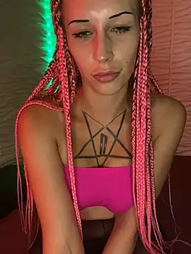 Snapshot of Dolly-Delicious chatting on July 13, 2026, 11:37 pm Dolly-Delicious online show from July 13, 2026, 11:37 pm