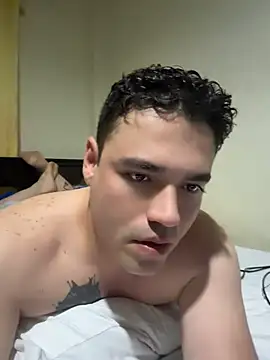 Snapshot of Valentino_ruiz chatting on July 14, 2026, 11:33 pm Valentino ruiz online show from July 14, 2026, 11:33 pm