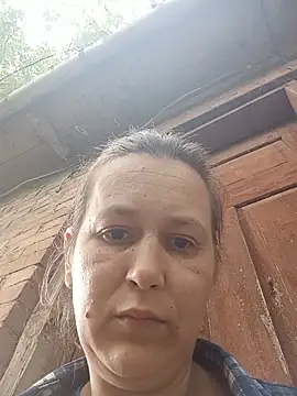 moonlightSarh34 online show from July 10, 2026, 11:43 am