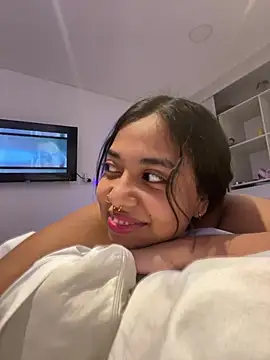 Snapshot of aly_nicc chatting on July 26, 2026, 11:00 pm aly nicc online show from July 26, 2026, 11:00 pm