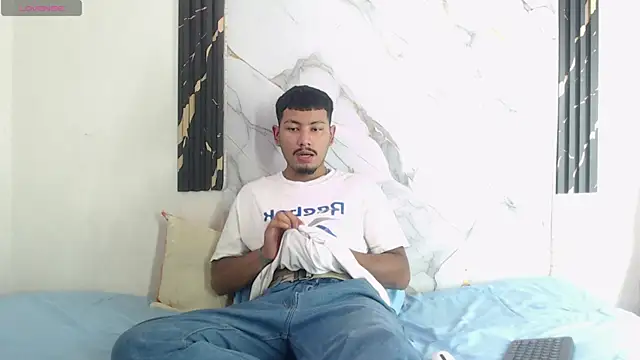 Snapshot of logan_black49 chatting on July 16, 2026, 4:15 pm logan black49 online show from July 16, 2026, 4:15 pm