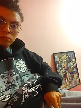 Tian Valenzia online show from July 11, 2026, 9:37 pm