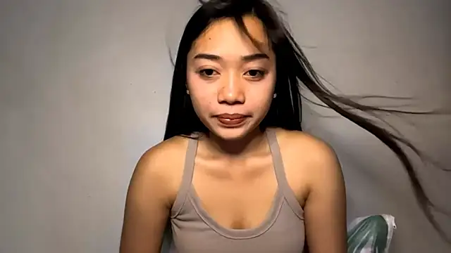 MickieCostlow online show from July 15, 2026, 7:37 am