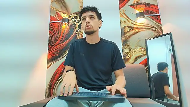 LUCA GREEND online show from July 13, 2026, 12:37 pm