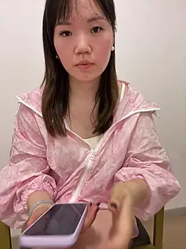 qiqi286 online show from July 12, 2026, 1:12 pm