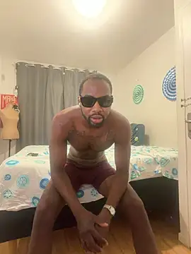 lovebigblacky online show from July 13, 2026, 8:13 am