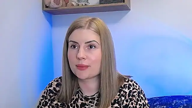 alisenties online show from March 22, 2026, 4:08 pm