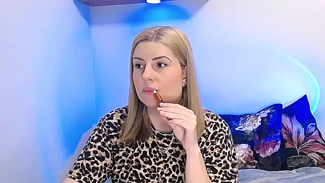 alisenties online show from April 29, 2026, 5:30 pm