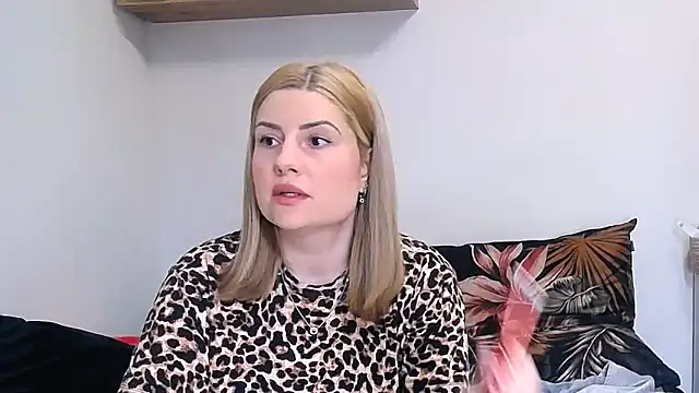 alisenties online show from April 5, 2026, 3:51 pm