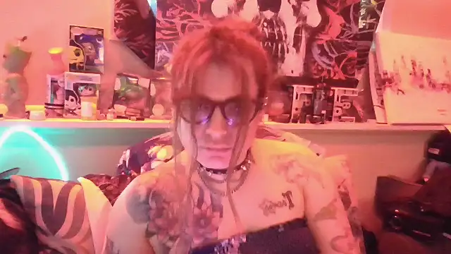 UrHellBri-L online show from July 13, 2026, 9:58 pm
