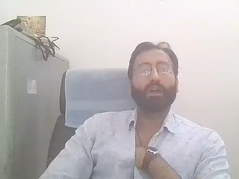 Snapshot of Dadybig01 chatting on July 20, 2026, 9:27 am Dadybig01 online show from July 20, 2026, 9:27 am
