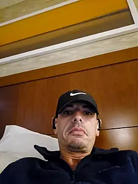 NEWHUNGBOY online show from July 17, 2026, 10:07 pm