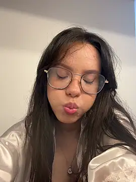 Snapshot of rose_allure1 chatting on July 15, 2026, 2:35 pm rose allure1 online show from July 15, 2026, 2:35 pm