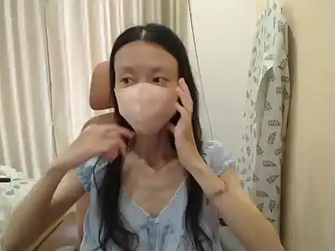 Lil-Cherry online show from July 15, 2026, 4:41 am