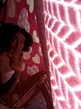 juliethdiamond online show from August 6, 2026, 4:57 pm