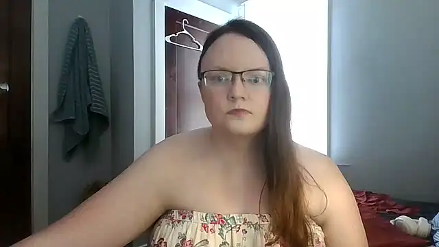 sylviexxxfun2 online show from July 16, 2026, 5:43 pm