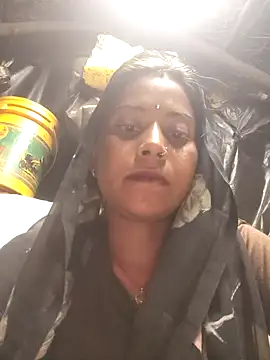 HotPayal57 online show from July 17, 2026, 4:04 pm