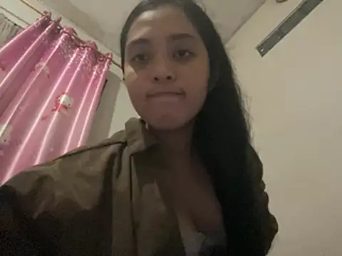 hazelnuties online show from July 17, 2026, 1:52 pm