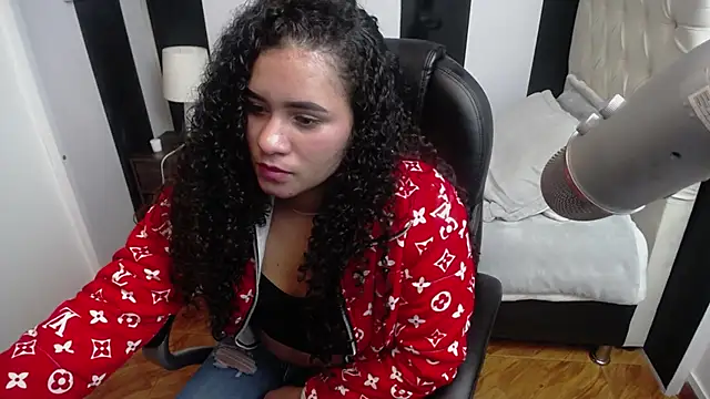 aurora scott online show from July 17, 2026, 10:18 pm