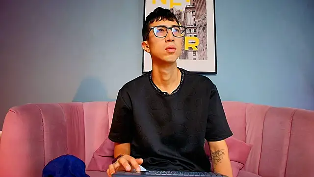 Snapshot of Keny_Romero chatting on July 23, 2026, 2:03 pm Keny Romero online show from July 23, 2026, 2:03 pm