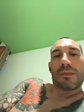 Snapshot of Leo_Irezumi chatting on July 26, 2026, 4:19 am Leo Irezumi online show from July 26, 2026, 4:19 am