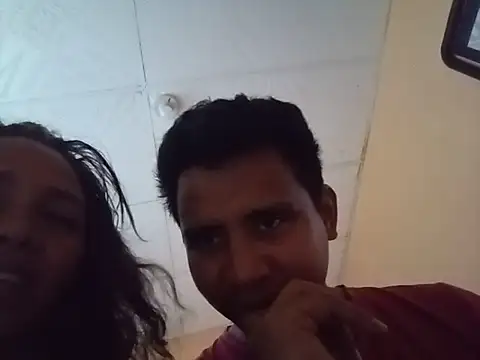 LauMar08 online show from July 28, 2026, 6:31 pm
