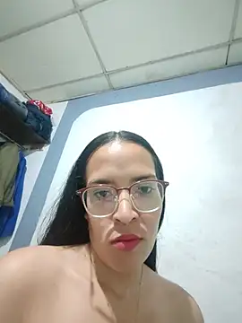 Snapshot of KatalinaF chatting on August 10, 2026, 3:35 am KatalinaF online show from August 10, 2026, 3:35 am