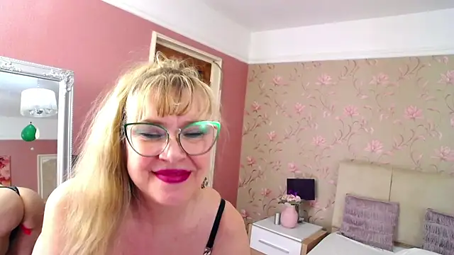 MatureMariah online show from February 28, 2025, 3:59 am