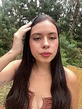 Emma torr3s online show from July 22, 2026, 8:44 pm