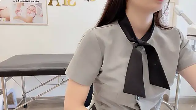 Katy Bae online show from September 26, 2025, 4:30 am