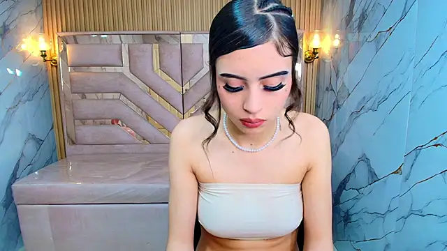 kimberly r  online show from August 6, 2026, 12:33 pm