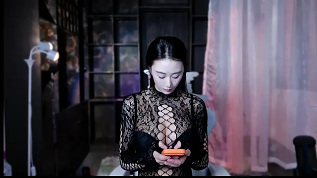 Lucky  Yuner online show from July 28, 2026, 7:49 am